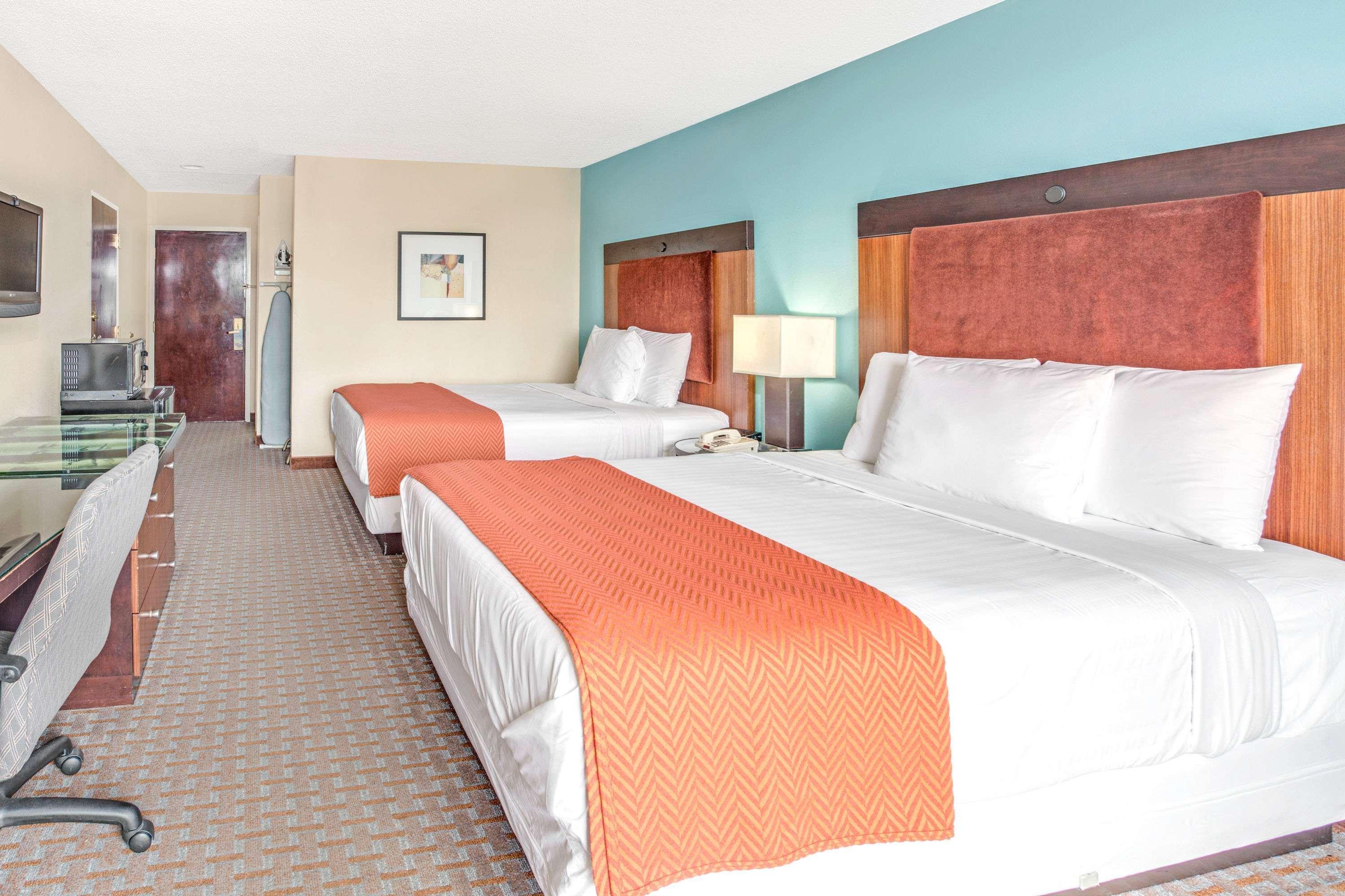 Hotel Clarion Pointe Atlanta Airport College Park Extérieur photo